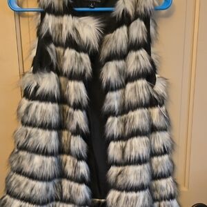 Signature Studio Black and White Faux Fur Vest